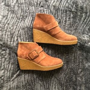 NWOT Jack Rogers wedge booties size 9